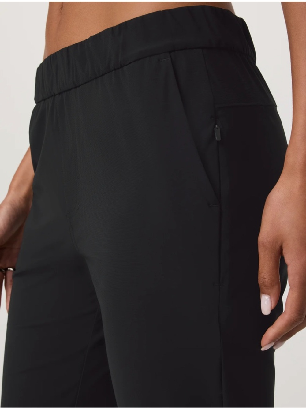 NWOT Vuori Miles Ankle Pant in Black